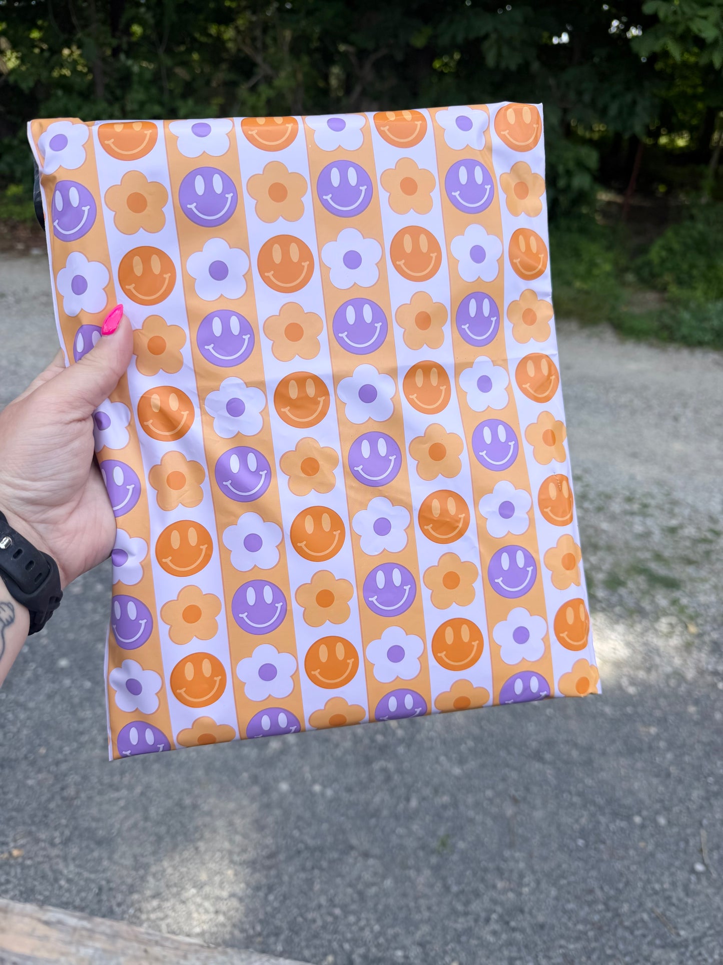 Smiley Poly Mailer 10x13