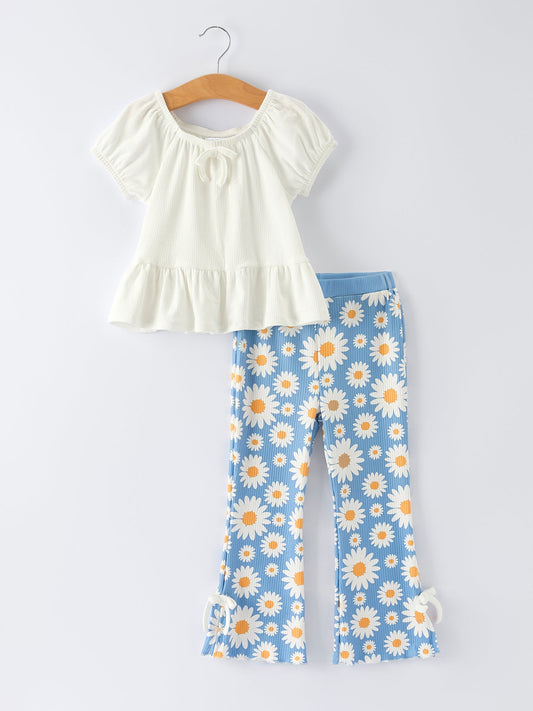White Top And Daisy-Print Flared Pants Girl's Outfit
